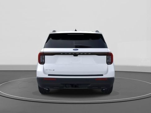 New 2026 Ford Explorer Active image 5
