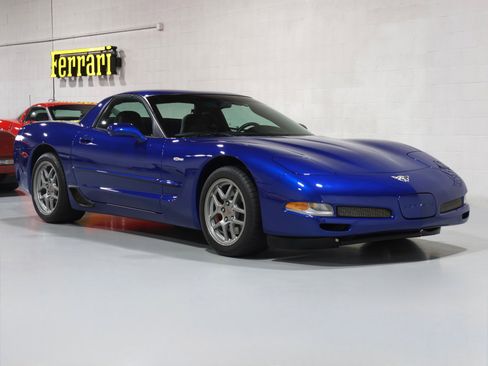 Used 2003 Chevrolet Corvette Z06 w/ Memory Package, 3 Drivers RWD image 12
