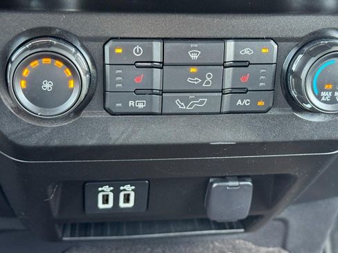 Used 2019 Ford F150 XLT w/ Equipment Group 302A Luxury AWD/4WD image 19