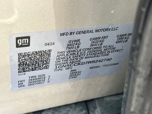 Used 2024 Chevrolet Suburban LT image 27