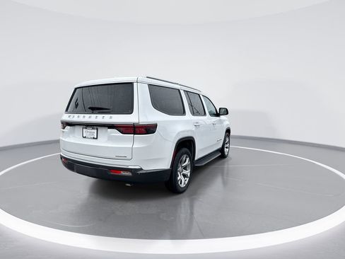 Used 2022 Jeep Wagoneer Series II RWD image 8