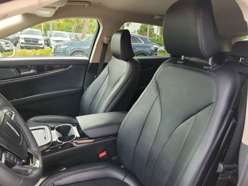 Certified 2023 Lincoln Nautilus FWD w/ Premium Package image 11