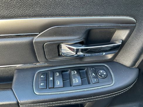Used 2014 RAM 1500 Sport w/ Comfort Group image 11