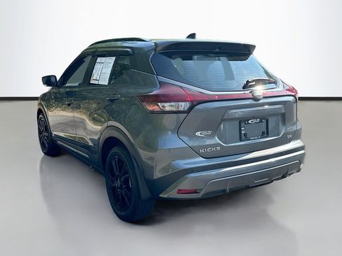 Used 2023 Nissan Kicks SR w/ SR Premium Package FWD image 5