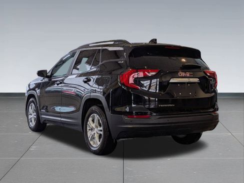 Used 2021 GMC Terrain SLE w/ Driver Convenience Package image 3