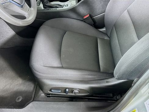 Used 2024 Chevrolet Malibu LT FWD image 25