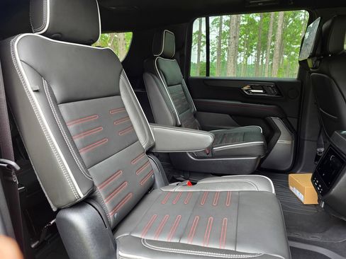 New 2026 GMC Yukon XL AT4 Ultimate AWD/4WD image 24