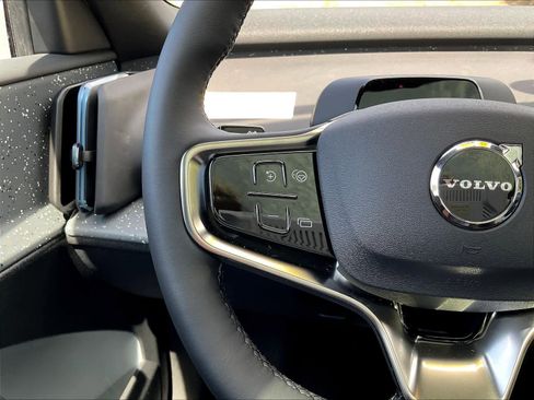 New 2026 Volvo EX30 Ultra w/ Climate Package image 17