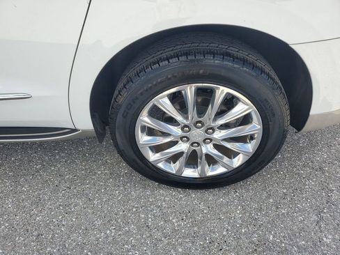 Used 2020 Buick Enclave Essence w/ Sound and Sites Package image 20