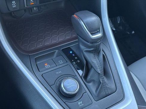 Certified 2020 Toyota RAV4 Limited w/ Carpet Mat Package image 26