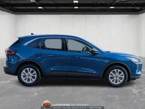 Used 2023 Ford Escape Active w/ Cold Weather Package FWD image 5