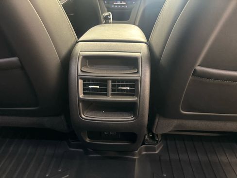 Used 2020 Cadillac XT5 Premium Luxury image 18