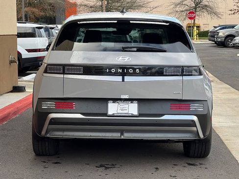 New 2026 Hyundai Ioniq 5 SEL image 6