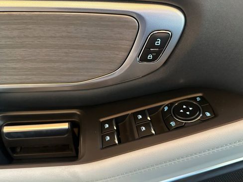 New 2026 Ford Expedition Platinum image 9