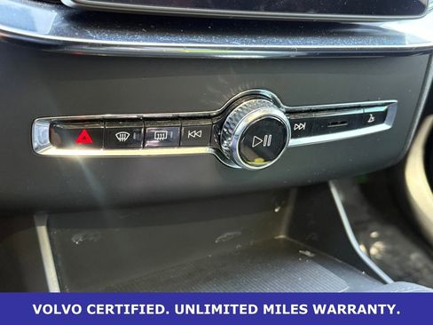 Certified 2025 Volvo XC90 B6 Plus AWD/4WD image 24