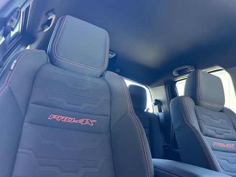 New 2026 Nissan Frontier PRO-4X w/ Pro-4x Convenience Package image 19