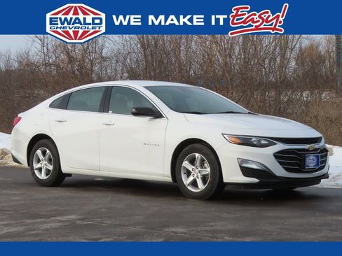 New 2025 Chevrolet Malibu LS image 1