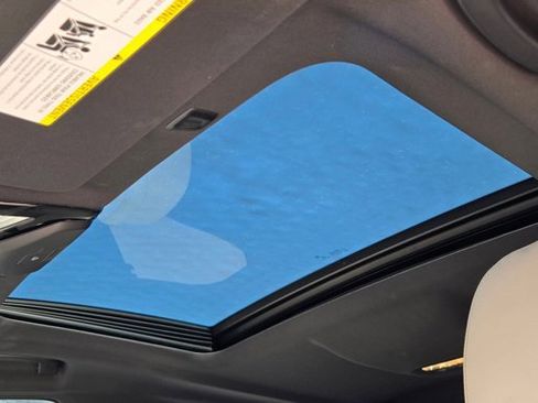 Used 2023 BMW 530e w/ M Sport Package image 15