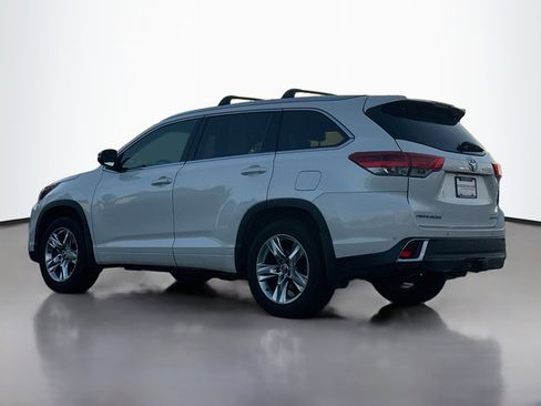 Used 2017 Toyota Highlander Limited image 13