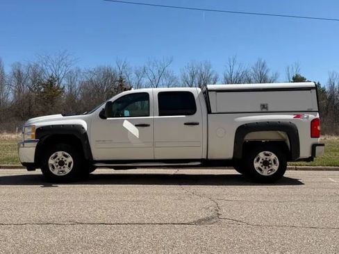 Used 2013 Chevrolet Silverado 2500 LT AWD/4WD image 30