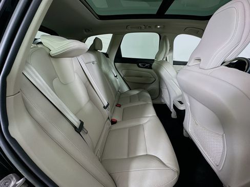 Used 2023 Volvo XC60 B5 Plus w/ Climate Package AWD/4WD image 40