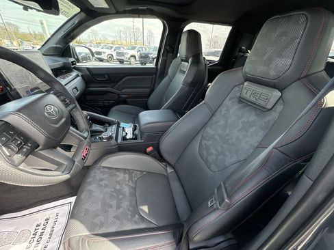 Used 2025 Toyota Tacoma TRD Pro image 11