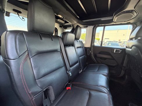 Used 2023 Jeep Wrangler Unlimited Rubicon w/ Steel Bumper Group AWD/4WD image 18