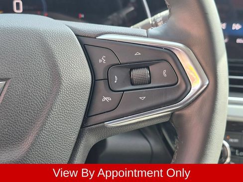 Used 2025 Chevrolet Trax LT w/ LT Convenience Package FWD image 15