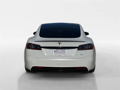 Used 2021 Tesla Model S Plaid image 4