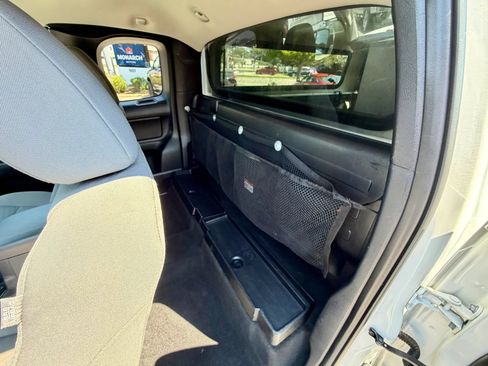 Used 2020 Toyota Tacoma SR RWD image 9