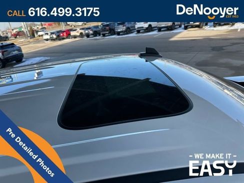 Used 2023 Chevrolet Silverado 1500 ZR2 w/ Technology Package image 18