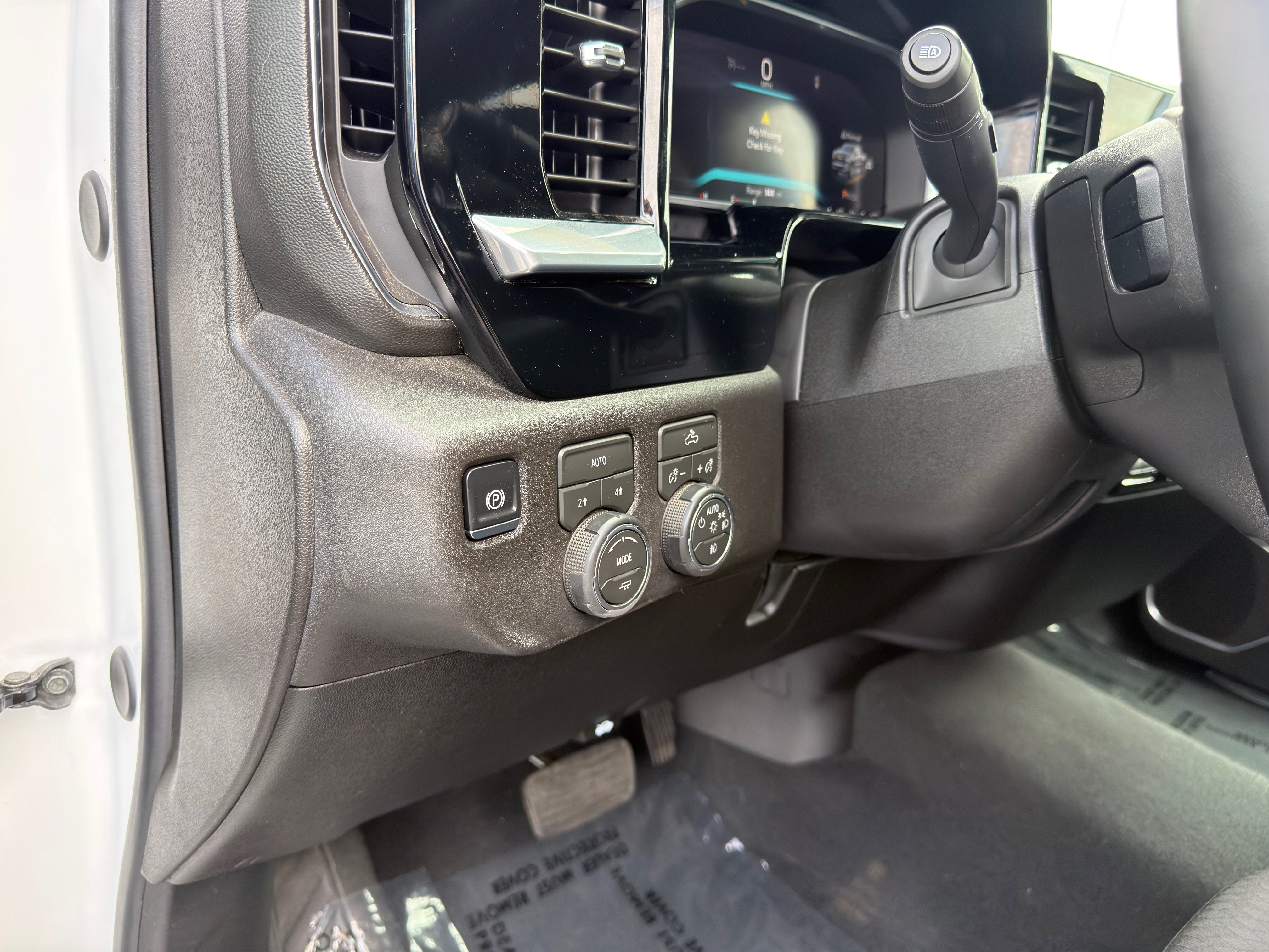 Used 2026 Chevrolet Silverado 1500 RST AWD/4WD image 28