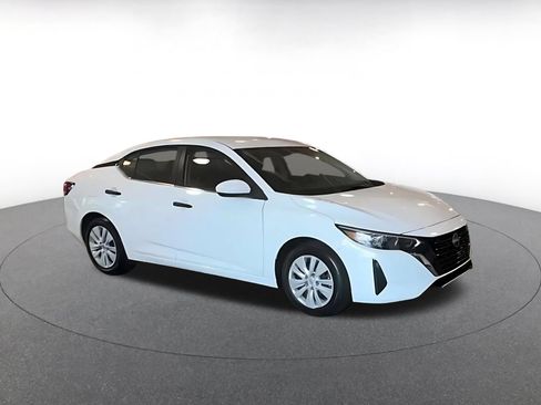 Used 2025 Nissan Sentra S FWD image 2