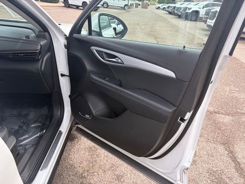 Used 2024 Buick Envision Avenir AWD/4WD image 17