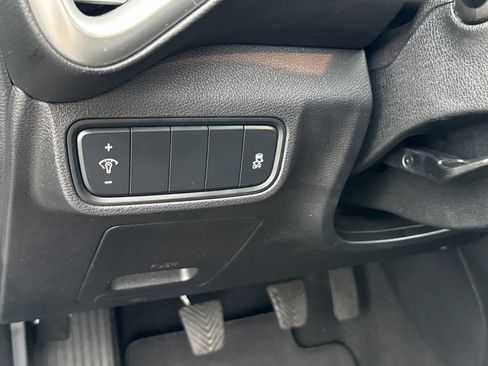 Used 2021 Kia Soul LX FWD image 14