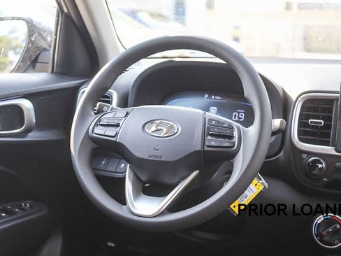Certified 2026 Hyundai Venue SE FWD image 21
