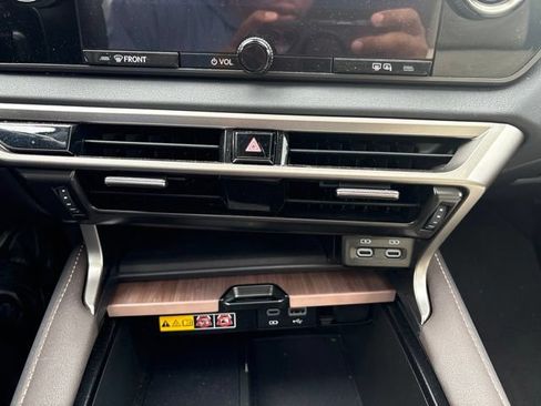 Used 2023 Lexus RX 350 Premium w/ Accessory Package (Z1) AWD/4WD image 17