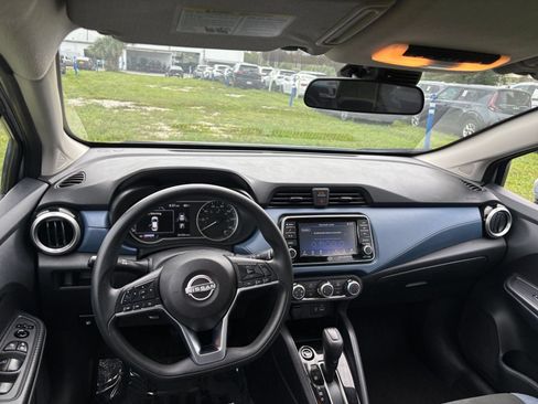 Used 2025 Nissan Versa SV FWD image 33