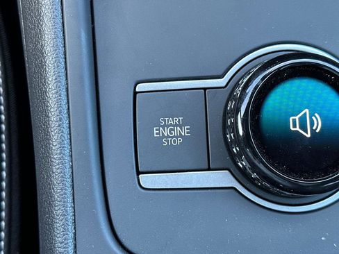 New 2026 Volkswagen Tiguan SE R-Line image 21