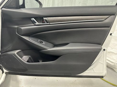 Used 2020 Honda Accord EX image 54