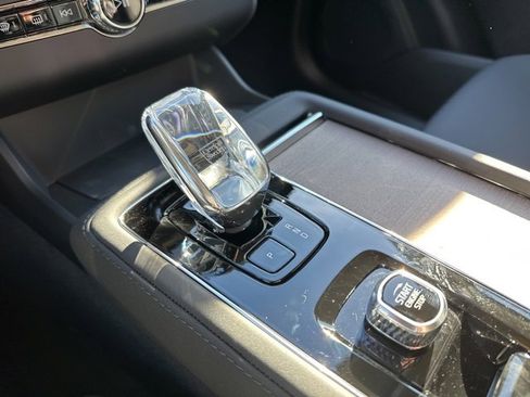 New 2026 Volvo XC90 B6 Plus w/ Protection Package Premier image 14