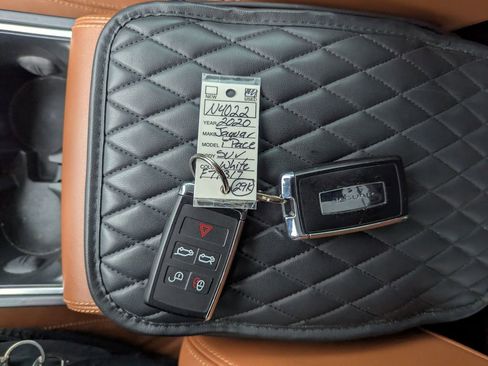 Used 2020 Jaguar I-PACE SE image 37