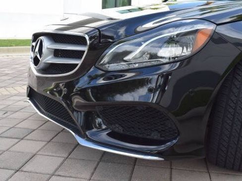 Used 2014 Mercedes-Benz E 250 BlueTEC Sedan image 14