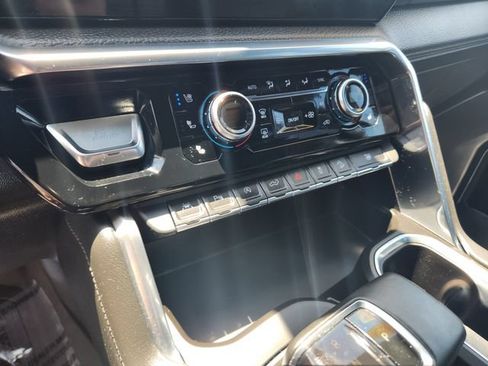 Used 2023 GMC Sierra 1500 Denali w/ Denali Reserve Package AWD/4WD image 18