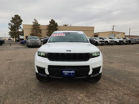 Used 2022 Jeep Grand Cherokee L Limited w/ Black Appearance Package image 2