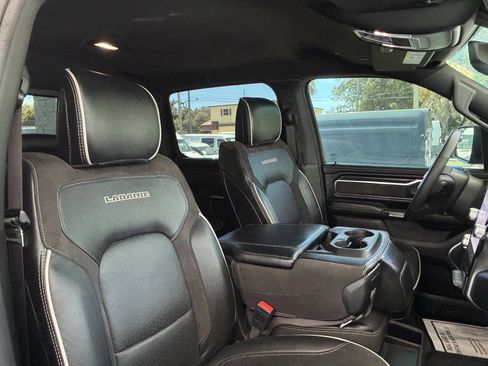 Used 2025 RAM 1500 Laramie AWD/4WD image 32