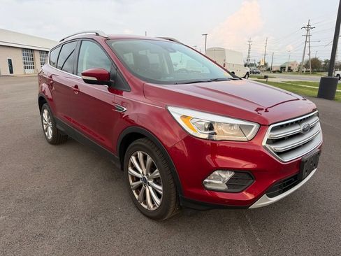 Used 2017 Ford Escape Titanium w/ Equipment Group 301A FWD image 3