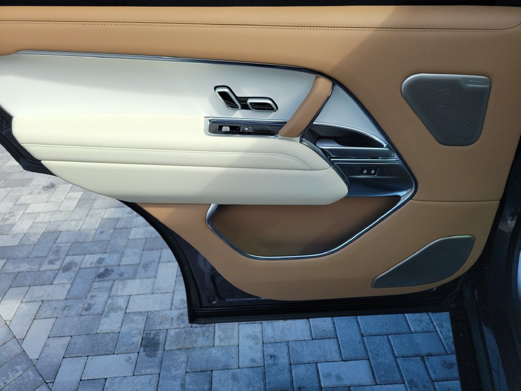 New 2026 Land Rover Range Rover SV AWD/4WD image 22