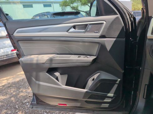 Used 2023 Volkswagen Atlas SEL Premium AWD/4WD image 13