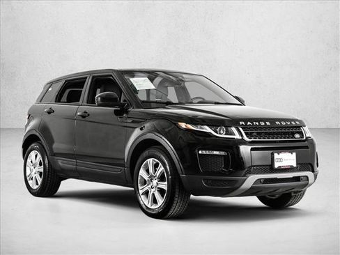 Used 2017 Land Rover Range Rover Evoque SE AWD/4WD image 3
